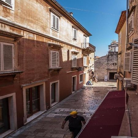 Sophie The Center Of The Old Town Appartamento Zara Esterno foto