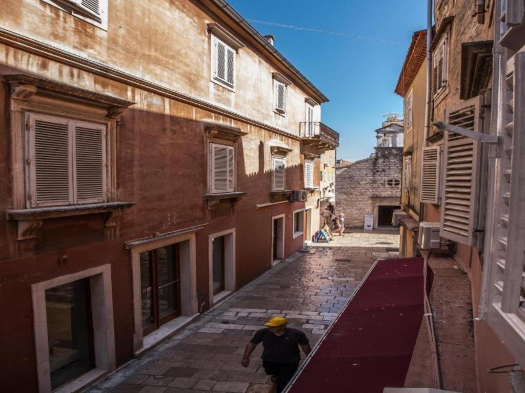 Sophie The Center Of The Old Town Appartamento Zara Esterno foto